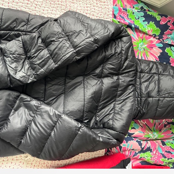 TNA aritzia the little fuzzy puff - Picture 4 of 5